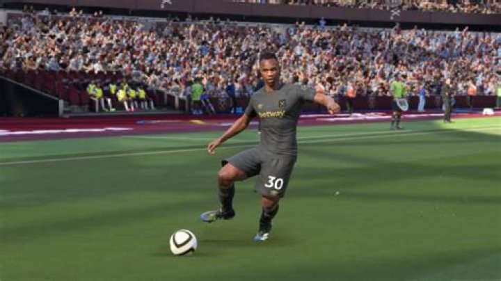 FIFA 22: How to get Michail Antonio POTM card