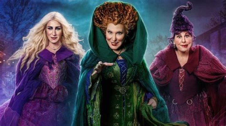 hocus pocus 2 release time on disney plus