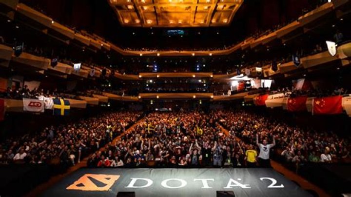 
YouPorn Officially Sponsors a DOTA 2 eSports Team
